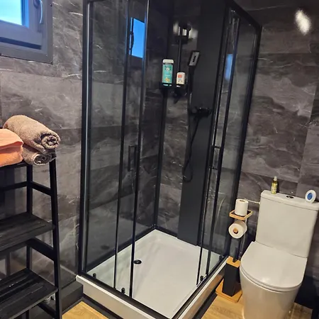Kemping La Roseraie - Tiny House- Sacha - Terrain Particulier Et Non *