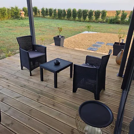 Camping La Roseraie - Tiny House- Sacha - Terrain Particulier Et Non